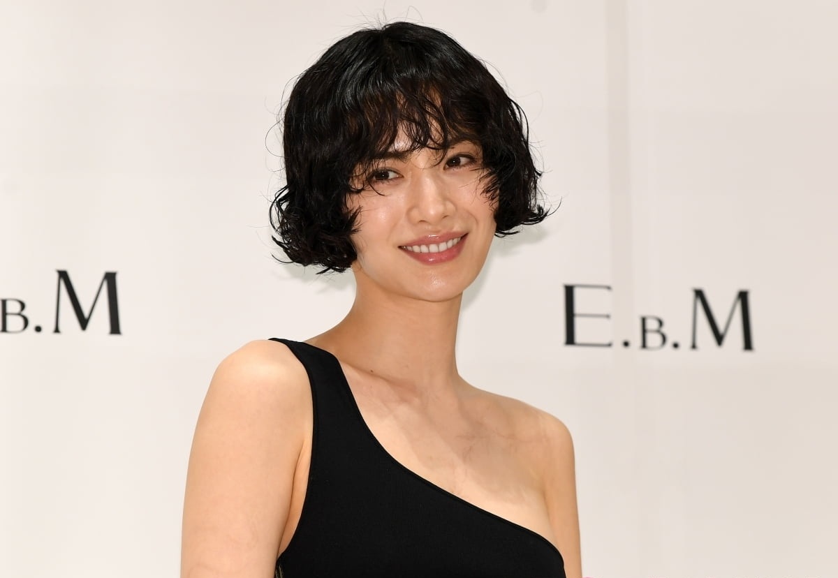 Σταρ της K-pop ακινητοποίησε μαζί με τη μητέρα της διαρρήκτη που εισέβαλε στο σπίτι τους στη Σεούλ &#8211; Συνελήφθη ο δράστης