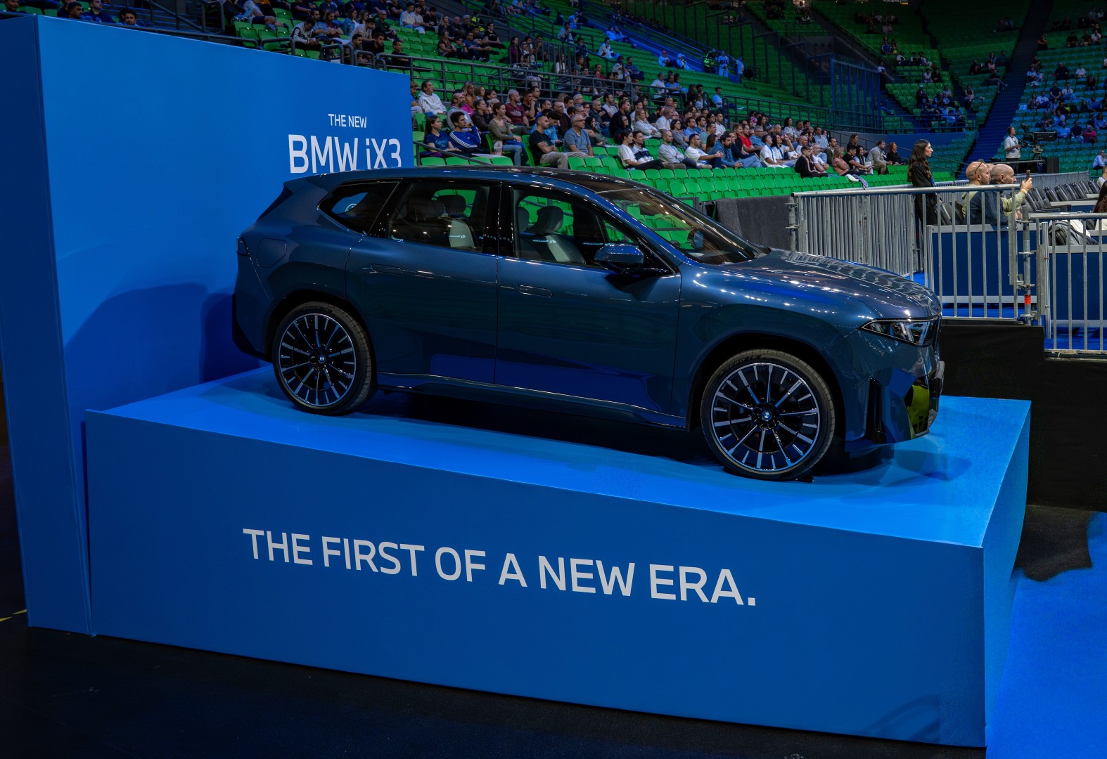 Η νέα BMW iX3 στο Telekom Center Athens