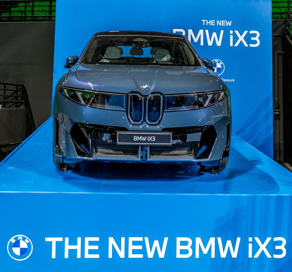 Η νέα BMW iX3 στο Telekom Center Athens Η νέα BMW iX3 στο Telekom Center Athens