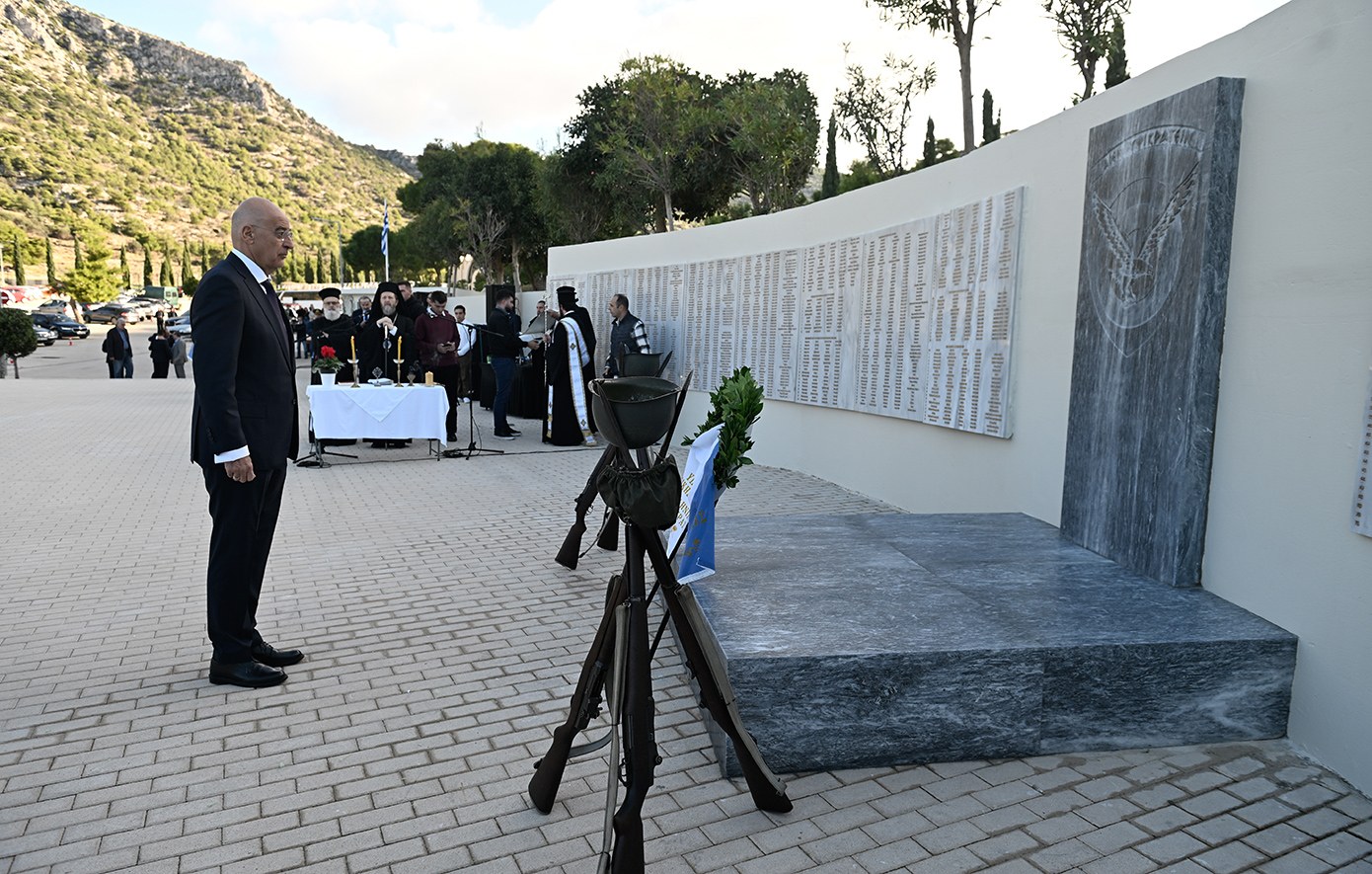 Παρουσία ΥΕΘΑ Ν. Δένδια στην εκδήλωση τιμής και μνήμης για τους Πεσόντες Αεροπόρους της ΠΑ, στο Νέο Κοιμητήριο Γλυφάδας Παρουσία ΥΕΘΑ Ν. Δένδια στην εκδήλωση τιμής και μνήμης για τους Πεσόντες Αεροπόρους της ΠΑ, στο Νέο Κοιμητήριο Γλυφάδας