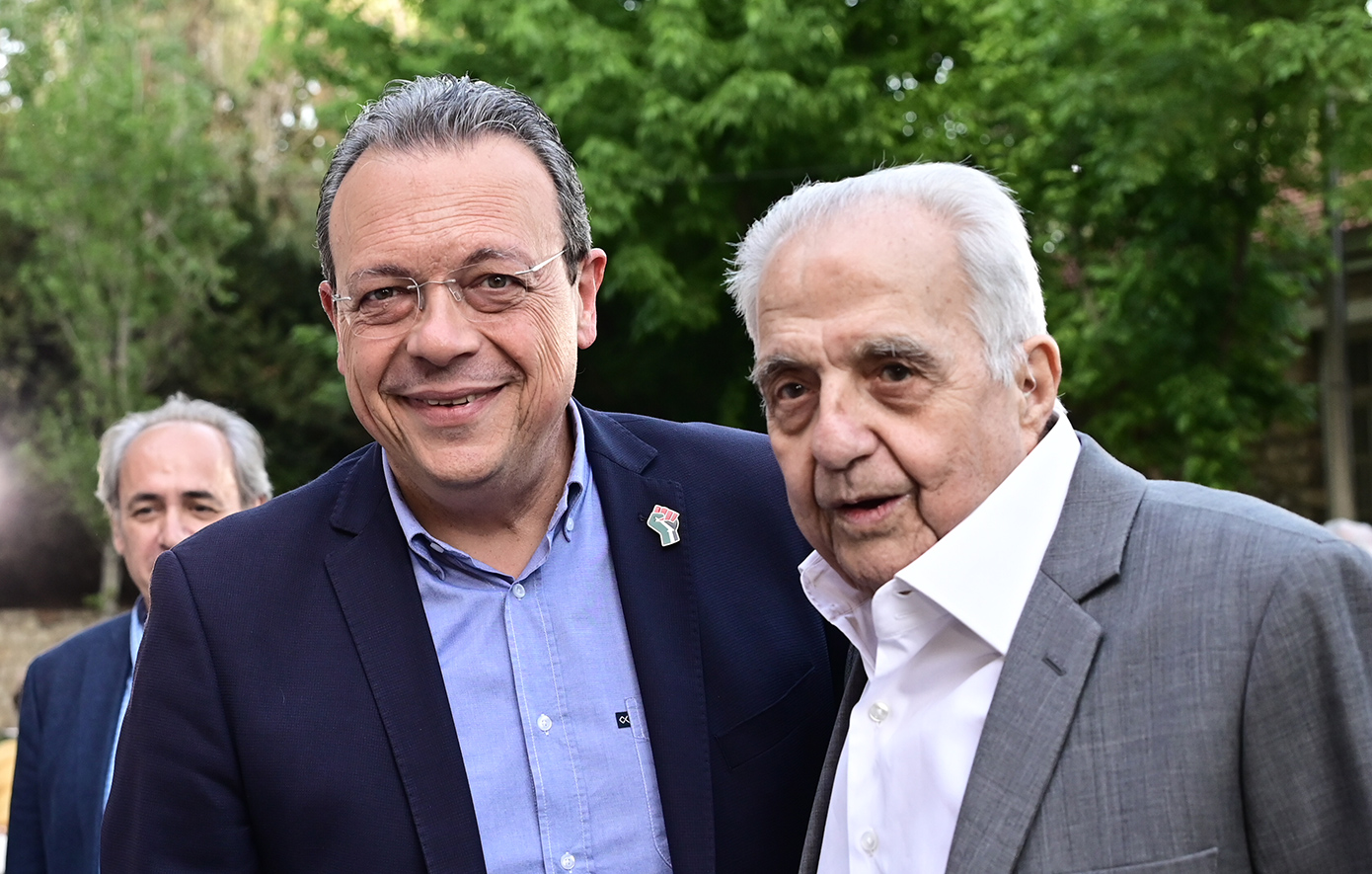 Φάμελλος για Φλαμπουράρη: «Ο Αλέκος ήταν η ψυχή του κόμματός μας»