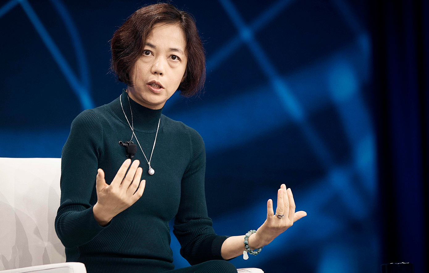 Η ζοφερή προειδοποίηση της «νονάς» του AI: «Ο έλεγχος και η βούληση πρέπει να παραμείνουν στους ανθρώπους»