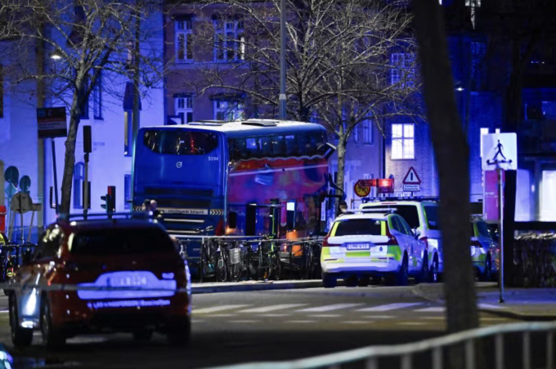 Στο σενάριο του δυστυχήματος προσανατολίζεται η σουηδική αστυνομία για το θανατηφόρο τροχαίο με λεωφορείο στη Στοκχόλμη