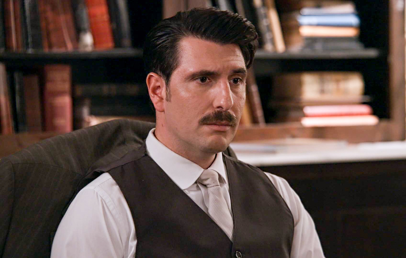 «Grand Hotel»: Μία μυστηριώδης γυναίκα και μια κοσμηματοθήκη τρομοκρατούν τον Ρήγα