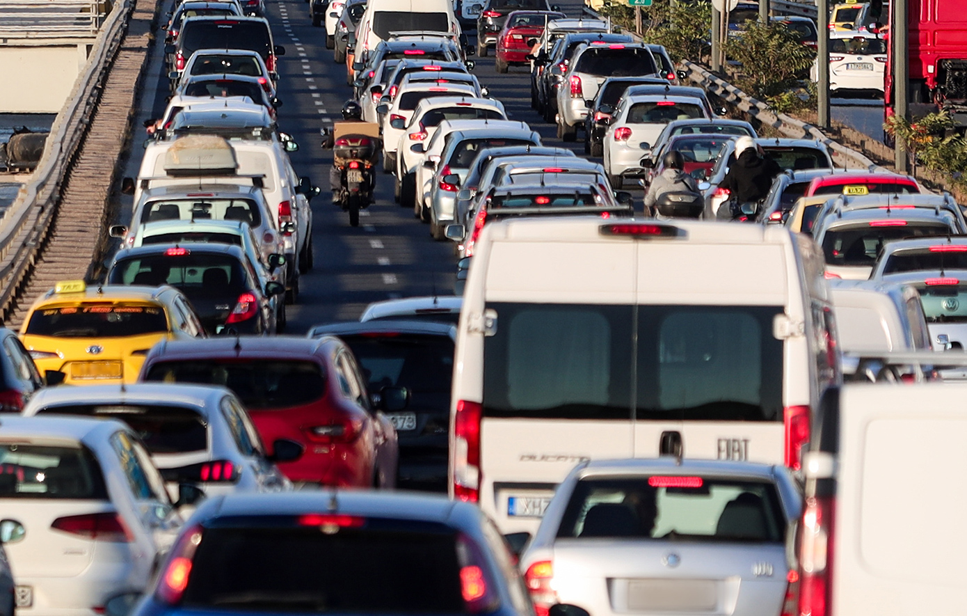Συνεχίζονται οι διασταυρωτικοί έλεγχοι οχημάτων &#8211; Νέα ειδοποιητήρια για ασφάλιση και τέλη κυκλοφορίας
