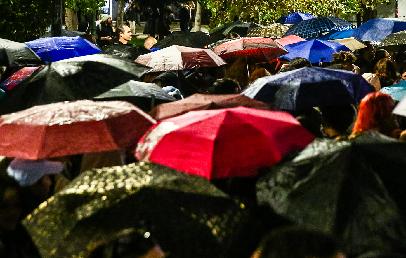 Κακοκαιρία στην Αττική: Έντονη βροχόπτωση και προβλήματα στην κυκλοφορία στην Αθήνα
