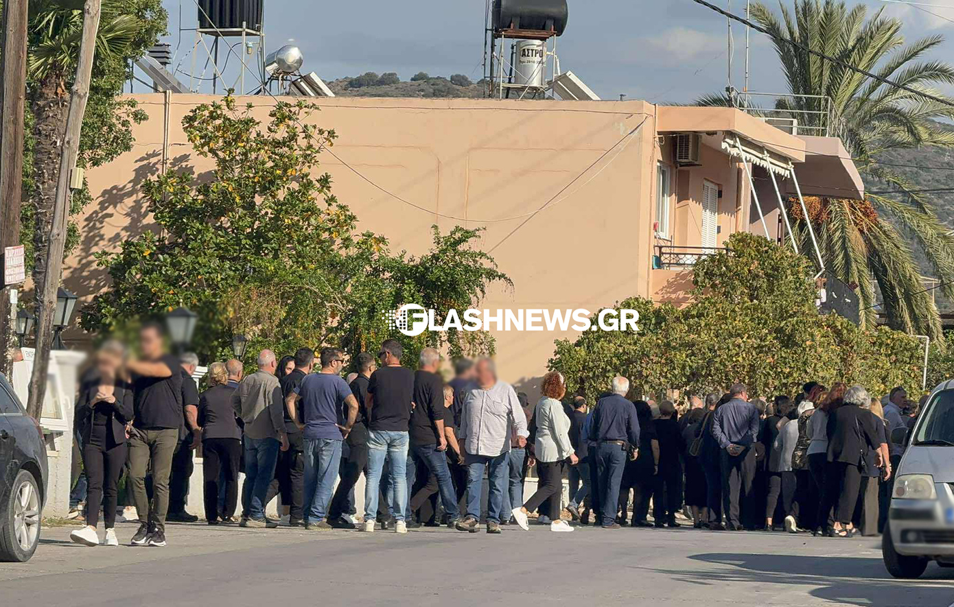 Χανιά: Κάτω από δρακόντεια μέτρα ασφαλείας η κηδεία της 56χρονης που σκοτώθηκε στα Βορίζια Χανιά: Κάτω από δρακόντεια μέτρα ασφαλείας η κηδεία της 56χρονης που σκοτώθηκε στα Βορίζια
