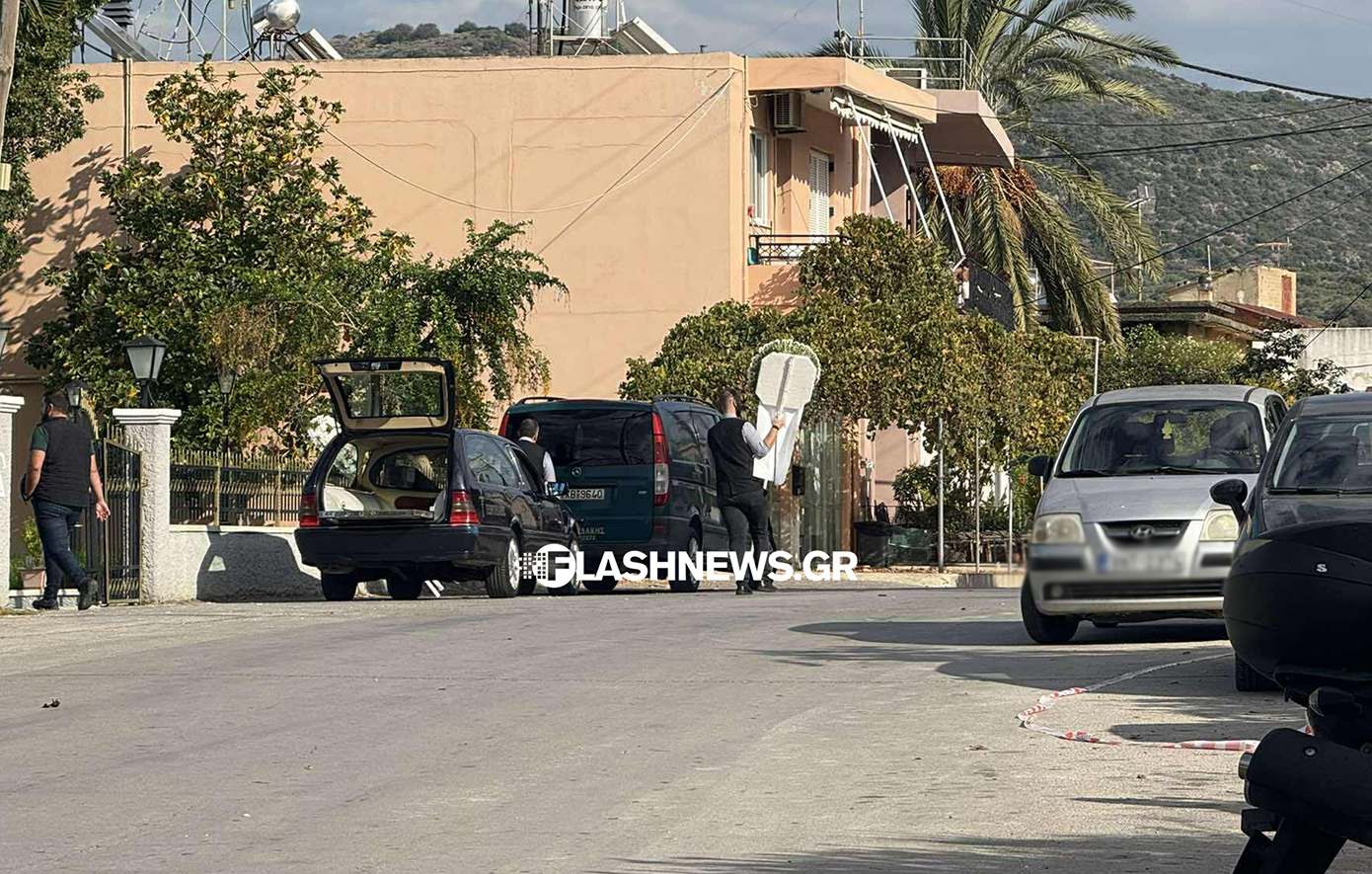 Χανιά: Κάτω από δρακόντεια μέτρα ασφαλείας η κηδεία της 56χρονης που σκοτώθηκε στα Βορίζια Χανιά: Κάτω από δρακόντεια μέτρα ασφαλείας η κηδεία της 56χρονης που σκοτώθηκε στα Βορίζια