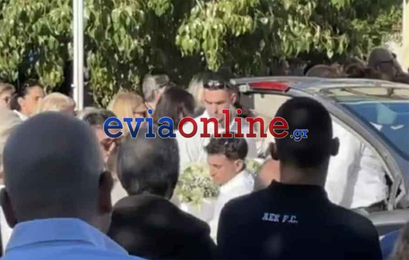 Η Χαλκίδα αποχαιρέτησε με πόνο και δάκρυα τον 20χρονο Μάριο Ρουμπή