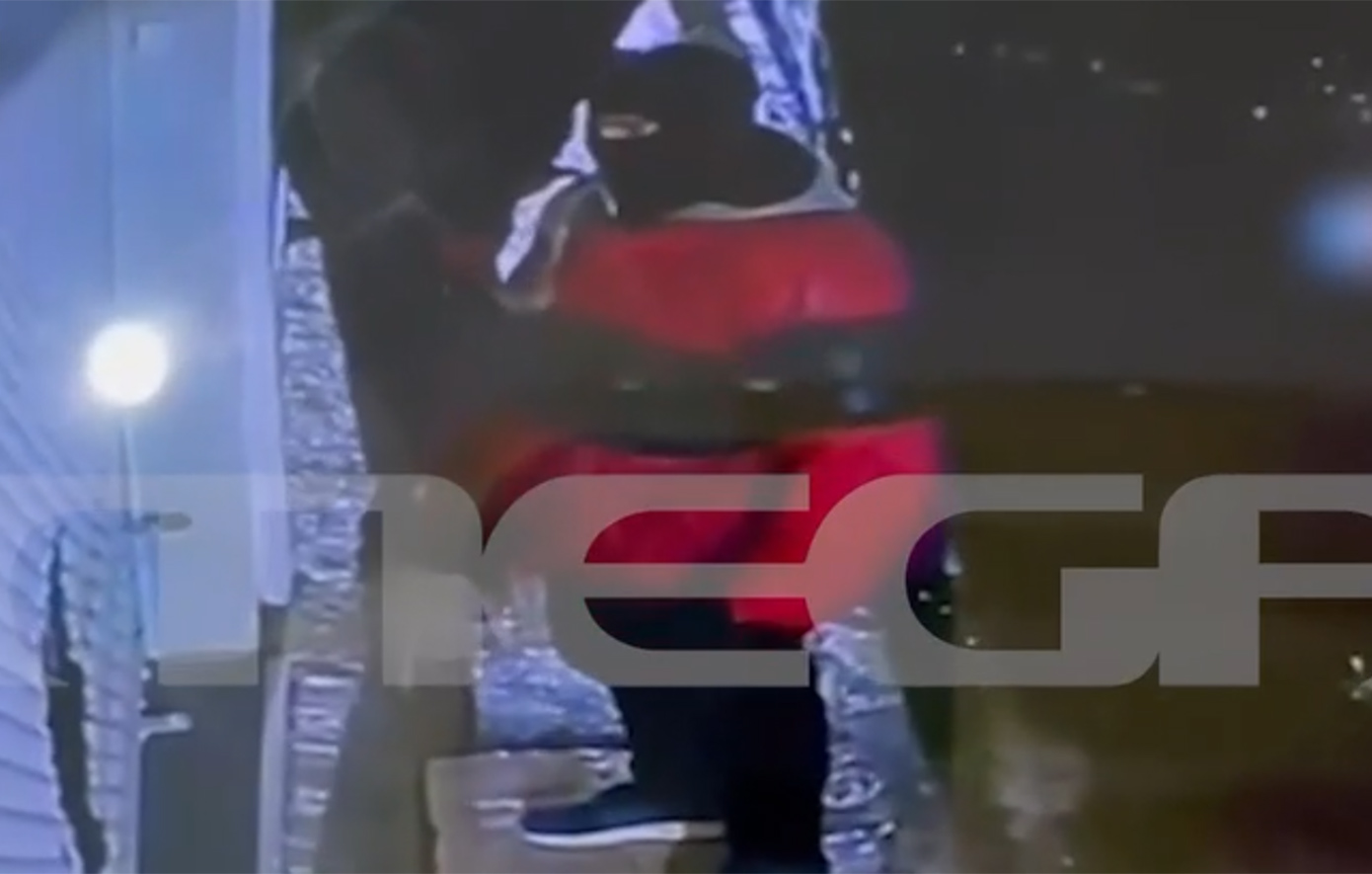 Διαρρήκτες μπήκαν σε κοσμηματοπωλείο στην Καλαμάτα, πήραν χρυσά σκουλαρίκια και δαχτυλίδια και έφυγαν σε λίγα δευτερόλεπτα &#8211; Δείτε βίντεο