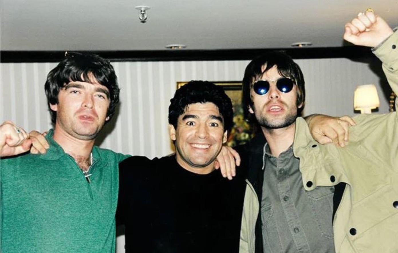 Οι Oasis τίμησαν τη μνήμη του Μαραντόνα στη συναυλία τους στο Μπουένος Άιρες