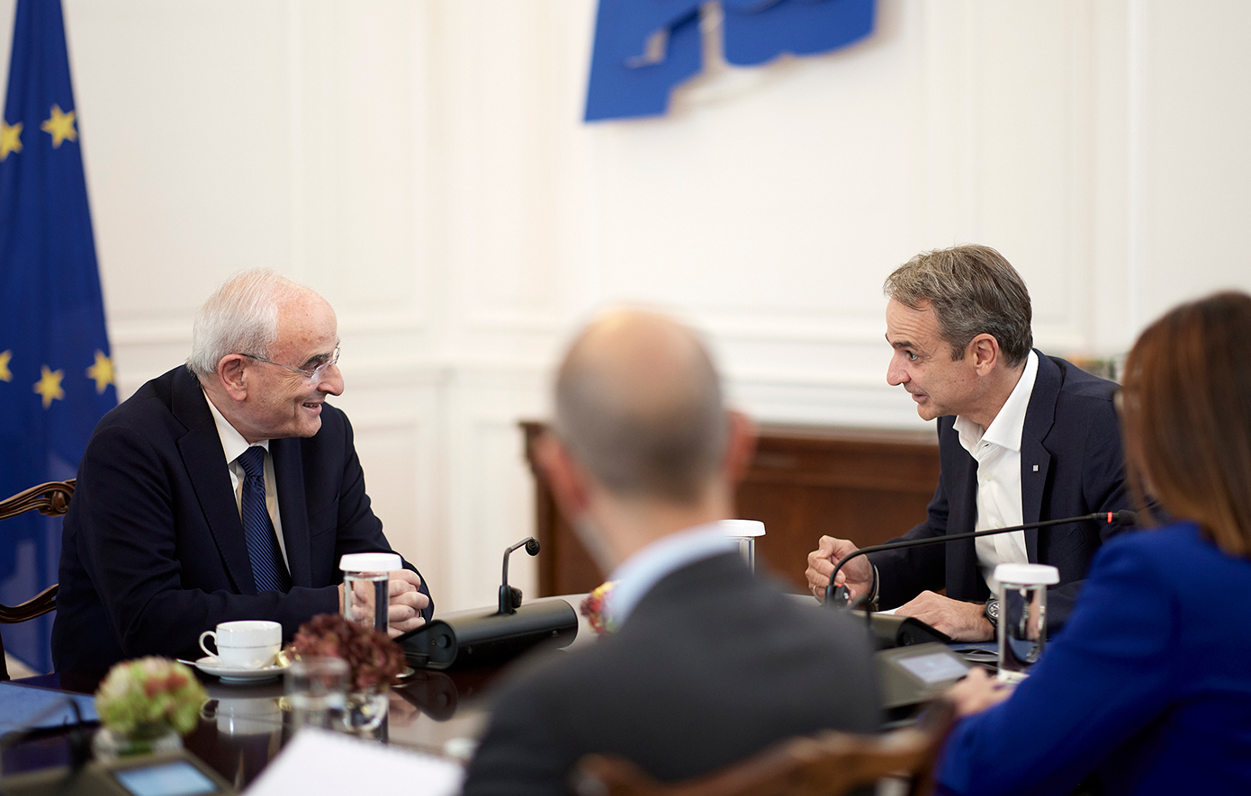 Ο Πρωθυπουργός Κυριάκος Μητσοτάκης συναντήθηκε με τον Υπουργό Άμυνας του Λιβάνου Michel Menassah. Ο Πρωθυπουργός Κυριάκος Μητσοτάκης συναντήθηκε με τον Υπουργό Άμυνας του Λιβάνου Michel Menassah.