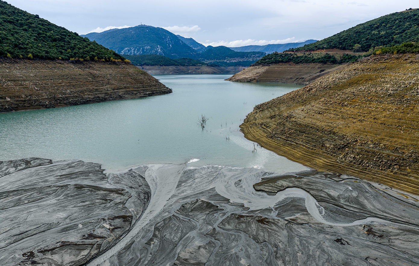 Λίμνη Μόρνου Λίμνη Μόρνου