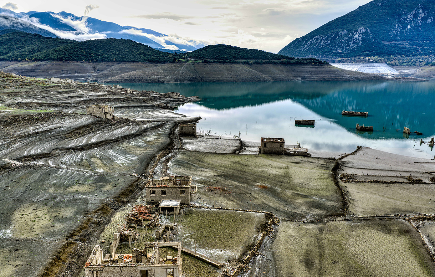 Λίμνη Μόρνου Λίμνη Μόρνου
