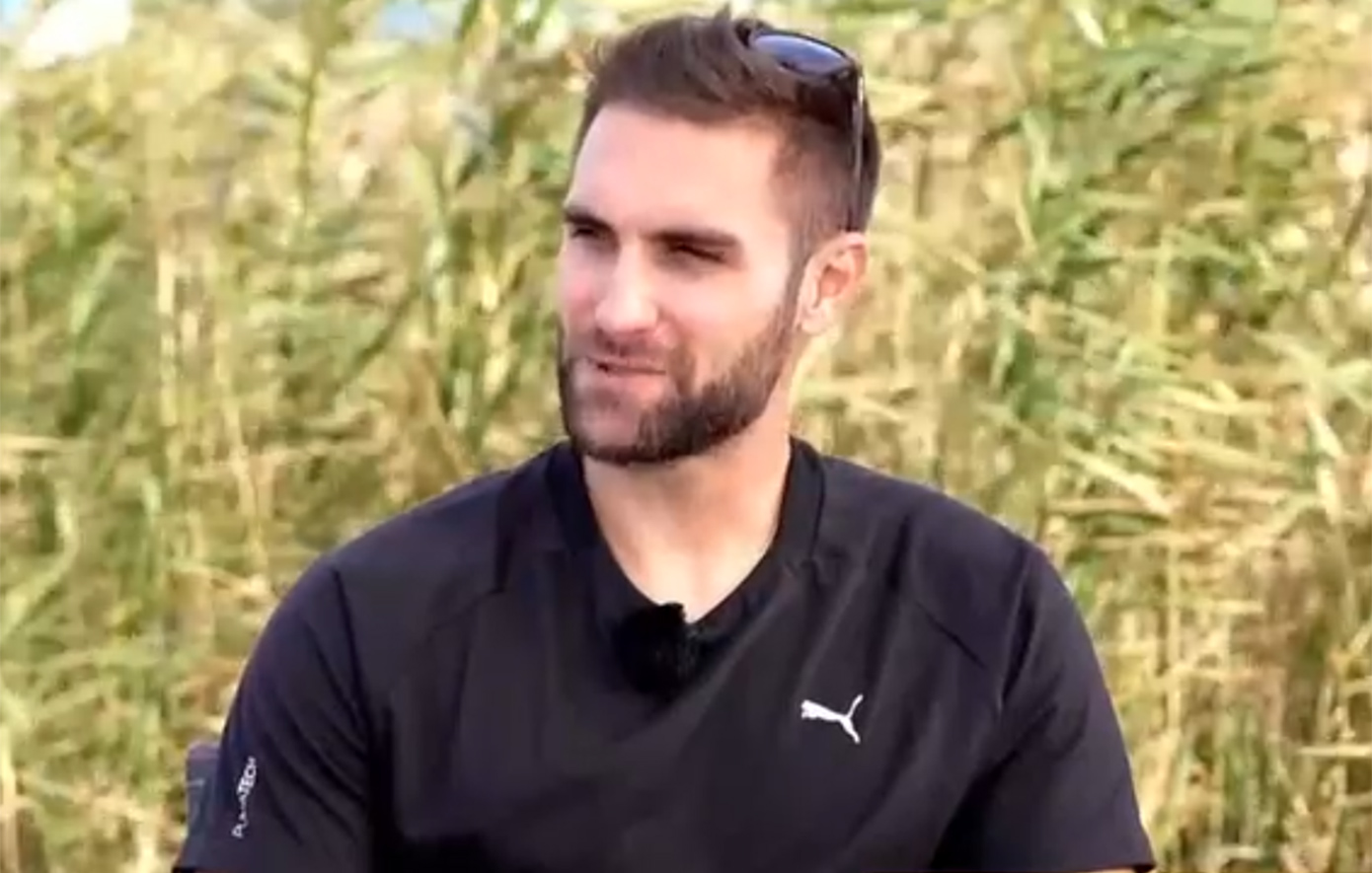 «Έτρωγα παγάκια και τσίχλες για να ξεγελάσω την πείνα μου και να μείνω στα 70 κιλά» &#8211; Συγκλονίζει ο Στέφανος Ντούσκος