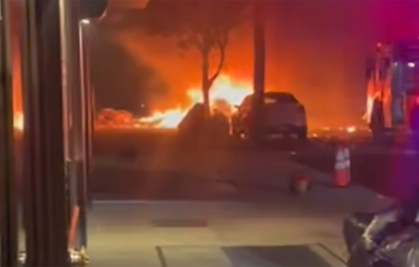 «Μια τεράστια μπάλα φωτιάς» &#8211; Τραυματισμός επτά πυροσβεστών από έκρηξη στη Νέα Υόρκη