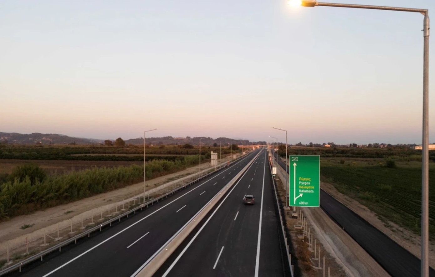Δείτε εντυπωσιακά πλάνα από την ολοκλήρωση της Πατρών-Πύργου &#8211; Στην τελική ευθεία για την παράδοση του δρόμου