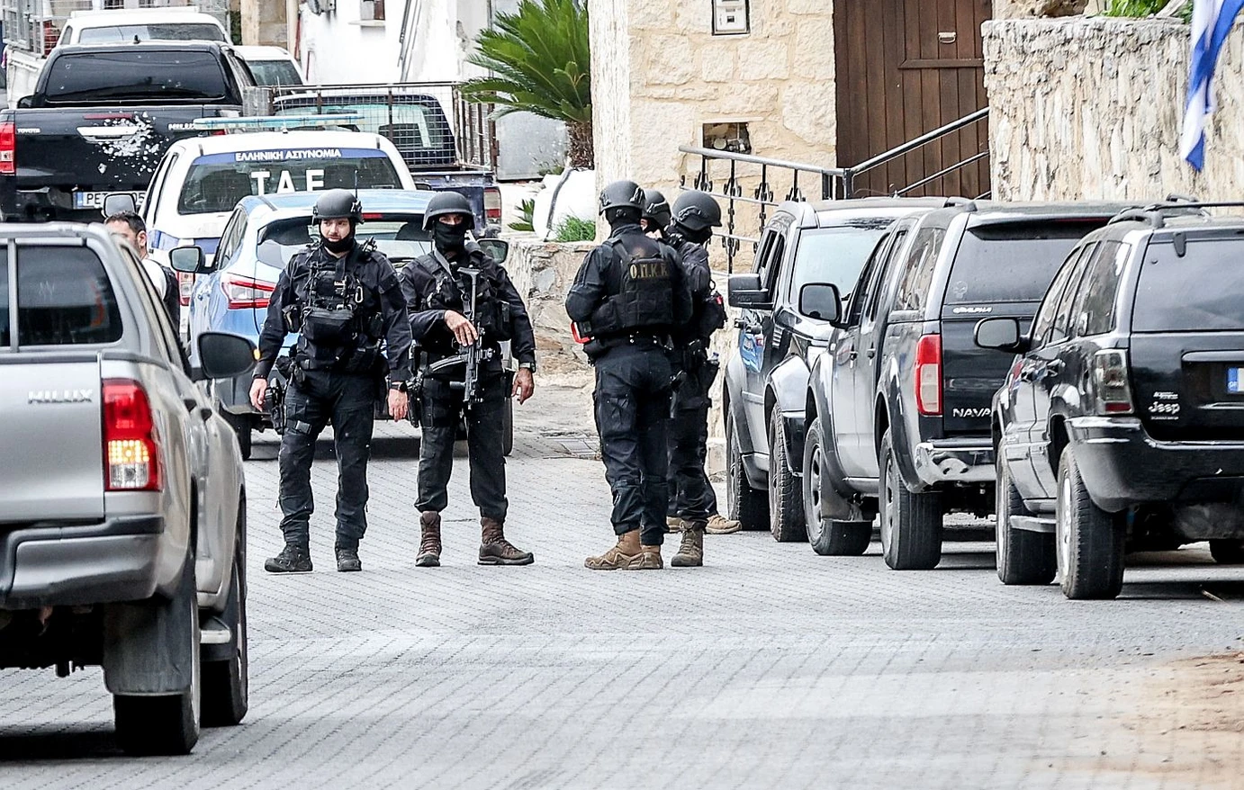 Κακουργηματικές διώξεις για ανθρωποκτονία από πρόθεση στους 2 τραυματίες από το μακελειό στα Βορίζια &#8211; Σε αστυνομικό κλοιό το χωριό