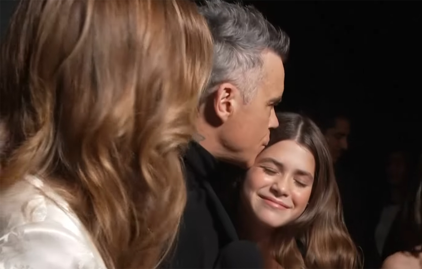 Ο Ρόμπι Γουίλιαμς μίλησε με υπερηφάνεια για το ντεμπούτο της κόρης του στην υποκριτική