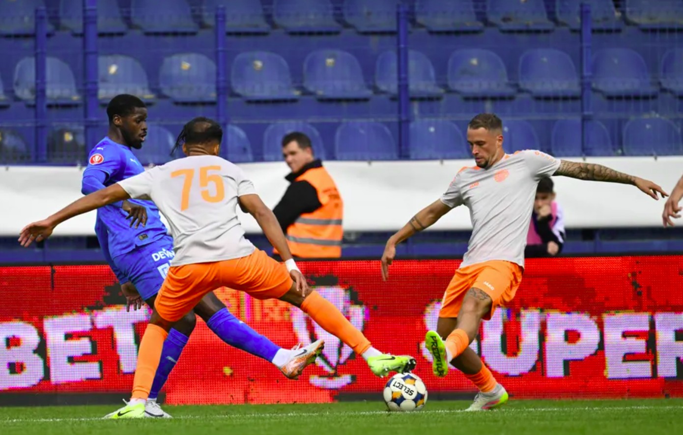 Σκάνδαλο παράνομου στοιχηματισμού και στη Ρουμανία: Παίκτες φέρονται να πόνταραν κόντρα στην ομάδα τους