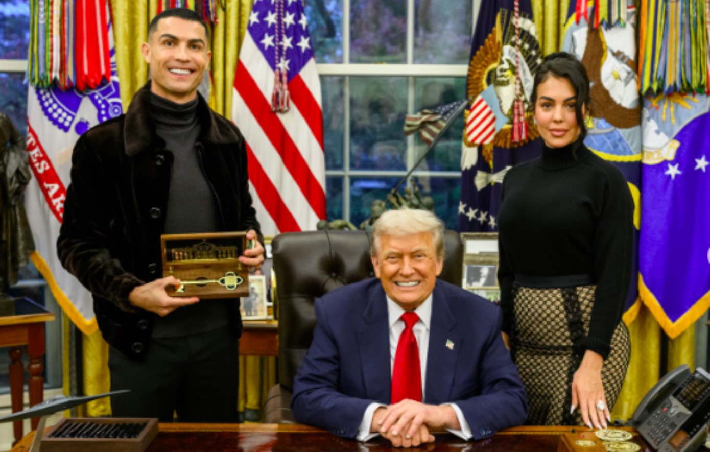 Ο Κριστιάνο Ρονάλντο «κατέκτησε» τον Λευκό Οίκο &#8211; Η φωτογραφία με τον Τραμπ και τη Χεορχίνα στο οβάλ γραφείο