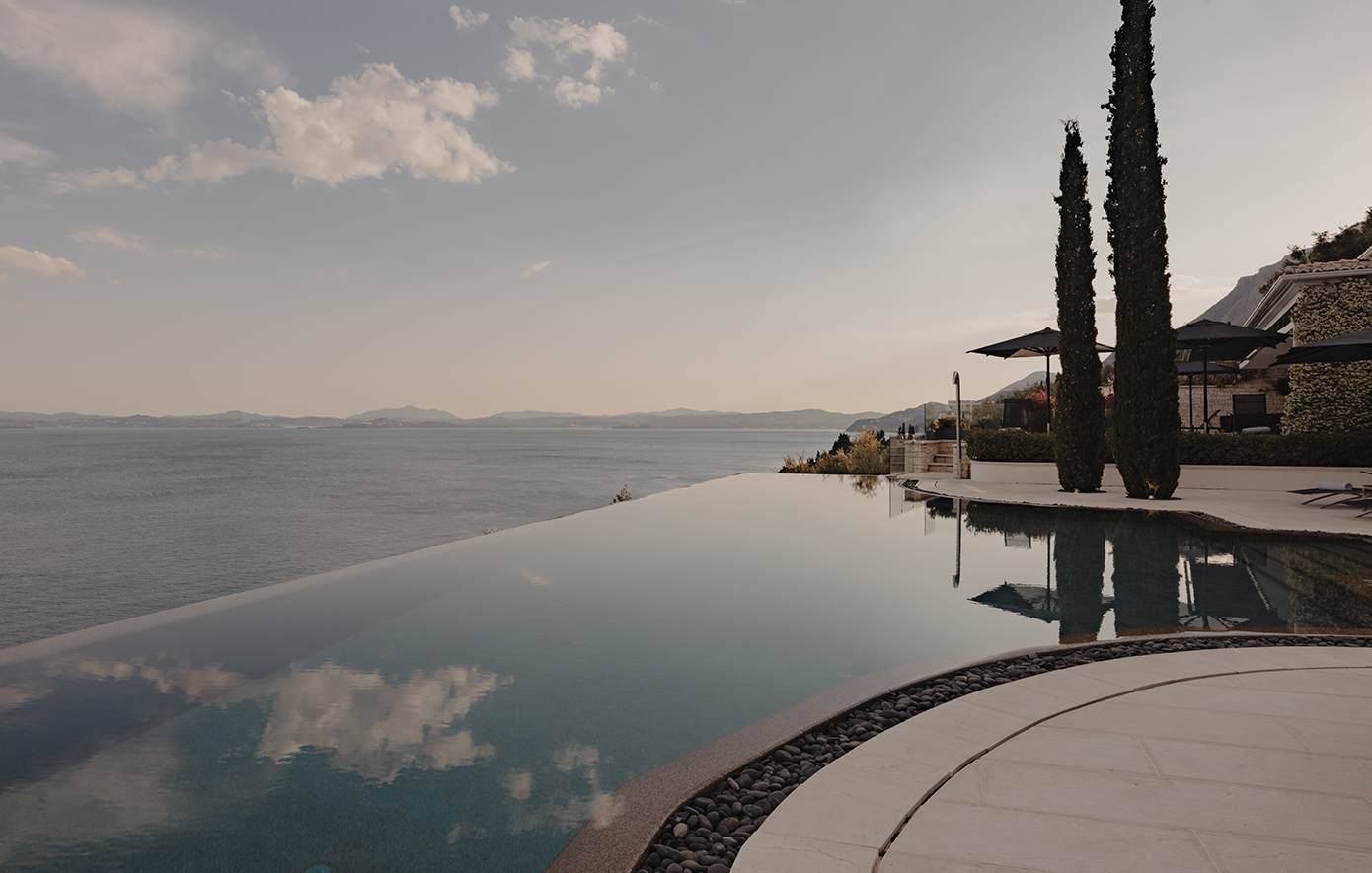 Η Forbes Roula Rouva διαχειρίζεται χαρτοφυλάκιο πολυτελών ακινήτων άνω των 700 εκατομμυρίων ευρώ στην Ελλάδα