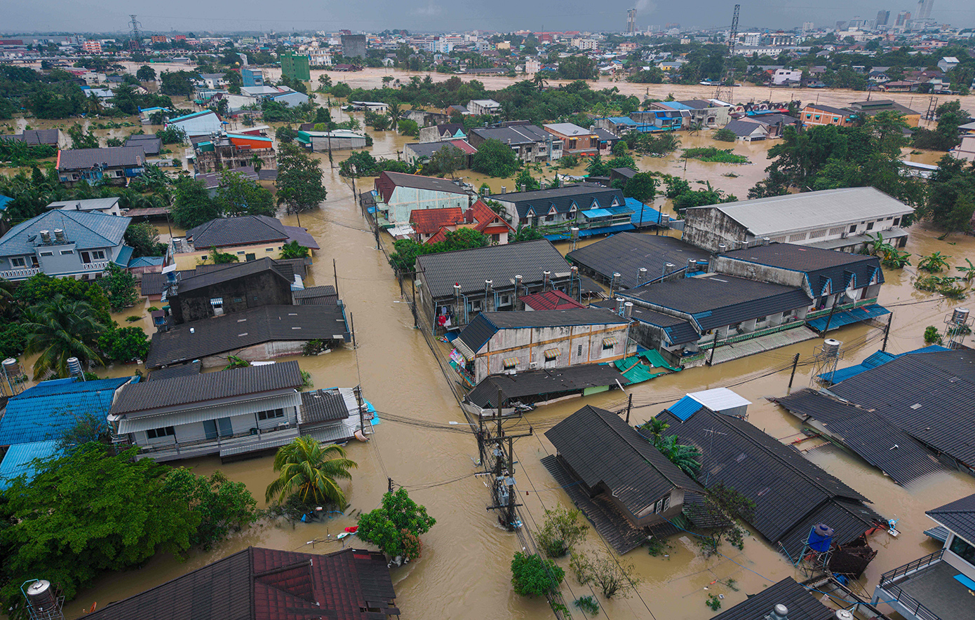Στους 55 ανήλθε ο αριθμός των νεκρών από τις πλημμύρες στην Ταϊλάνδη