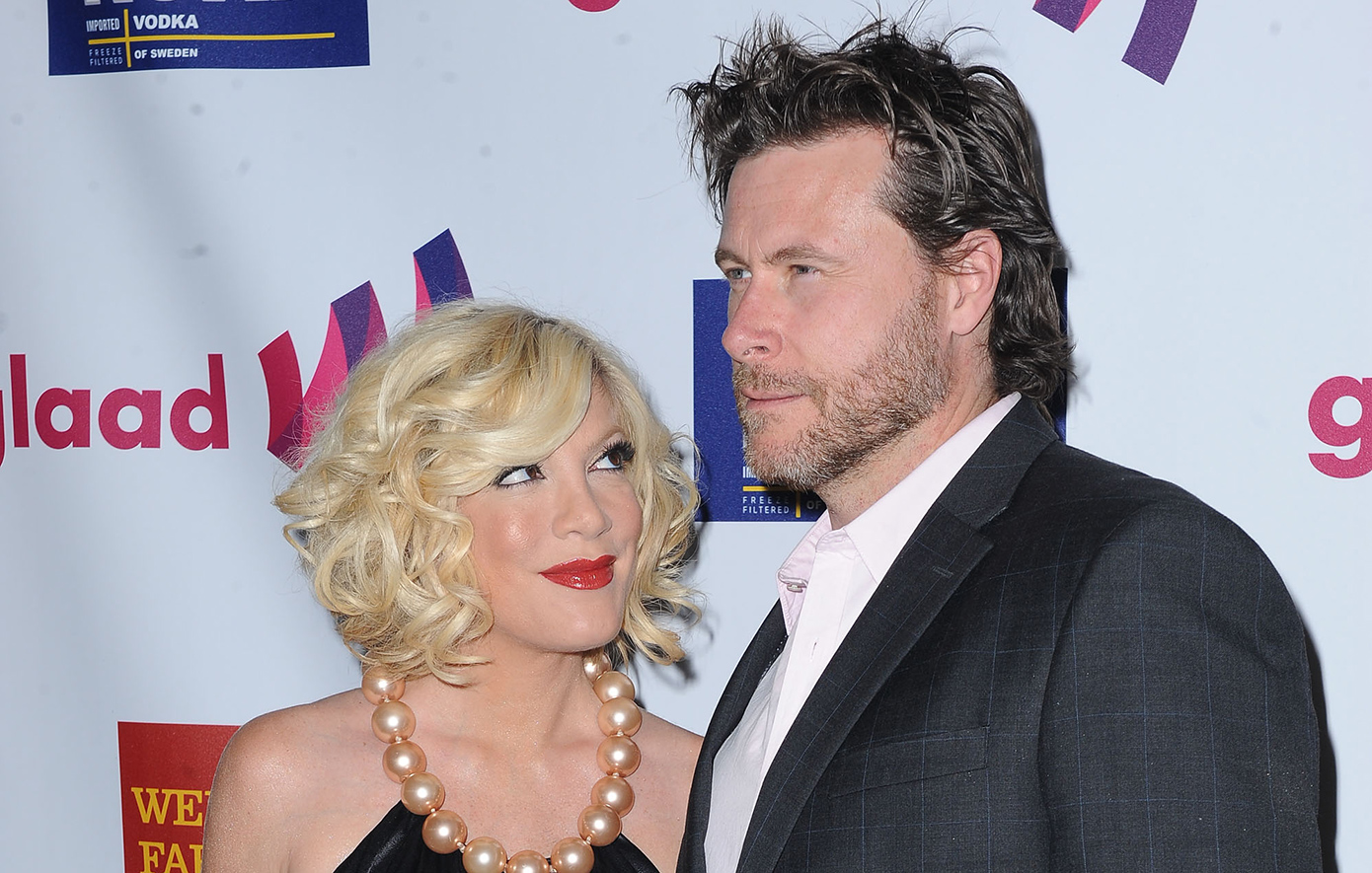 Ντιν ΜακΝτέρμοτ και Τόρι Σπέλινγκ: Το τέλος του γάμου τους, ο αλκοολισμός και τα πέντε παιδιά τους