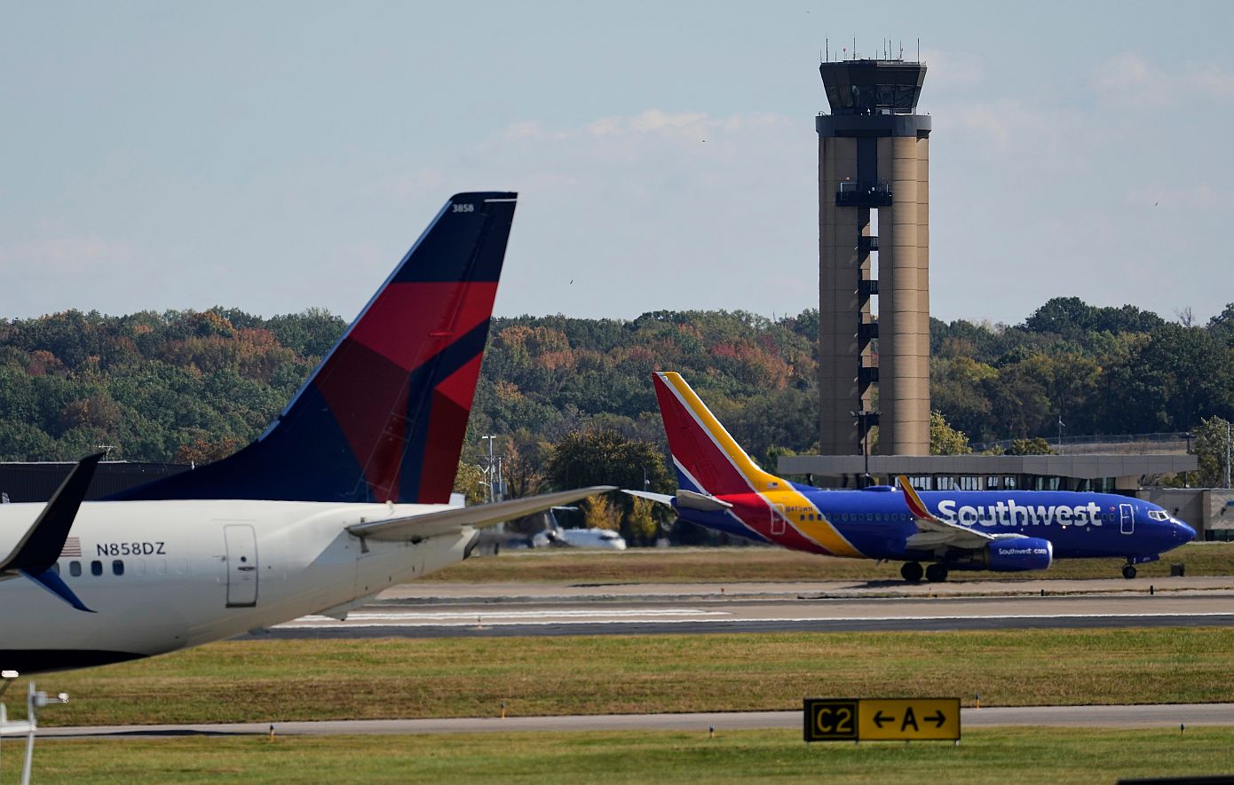 Shutdown στις ΗΠΑ: Πάνω από 1.000 πτήσεις ακυρώθηκαν, χιλιάδες καθυστέρησαν