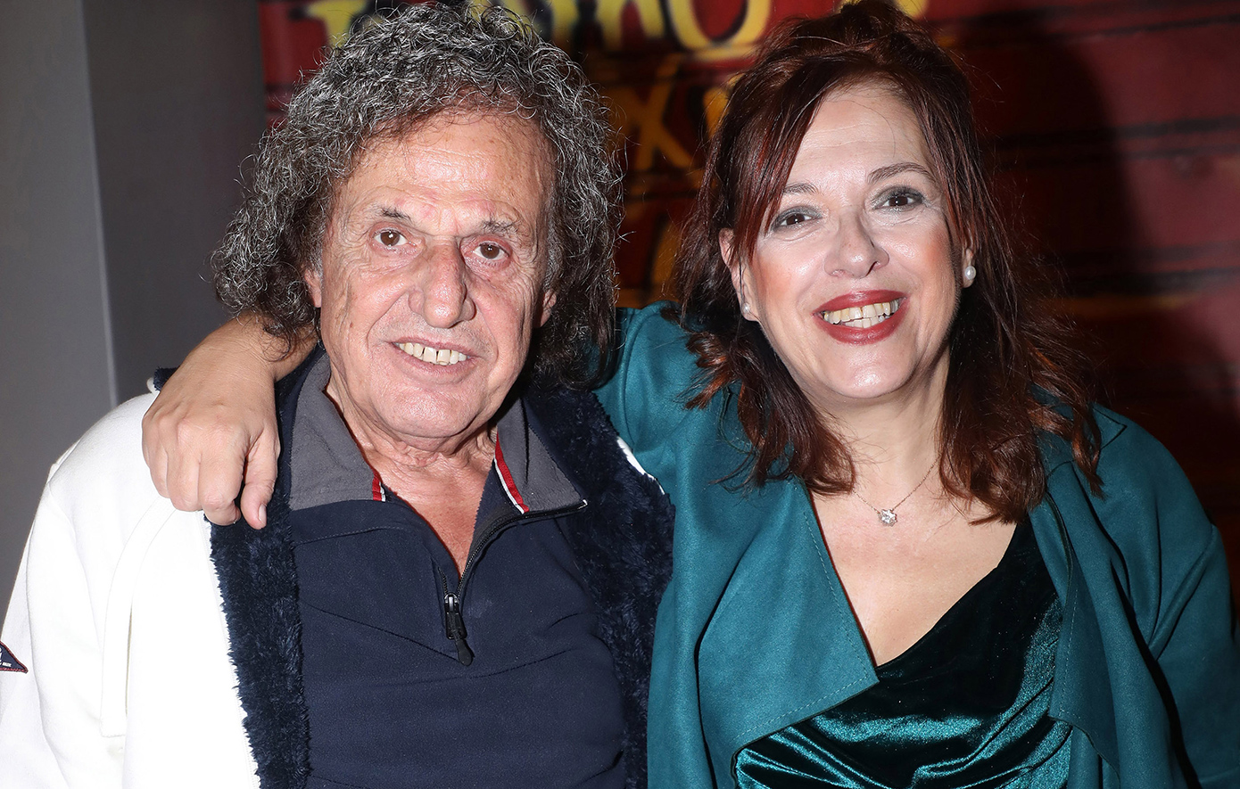 Γενέθλια για την Ελένη Ράντου &#8211; Η φωτογραφία με τις τρεις τούρτες και τον Βασίλη Παπακωνσταντίνου στο πλευρό της