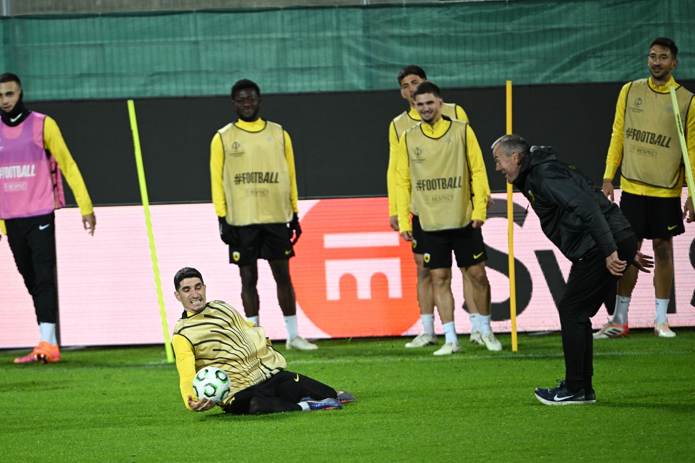 Conference League: Η ΑΕΚ στη Φλωρεντία για τον «χρυσό» βαθμό που κρίνει την πρόκριση