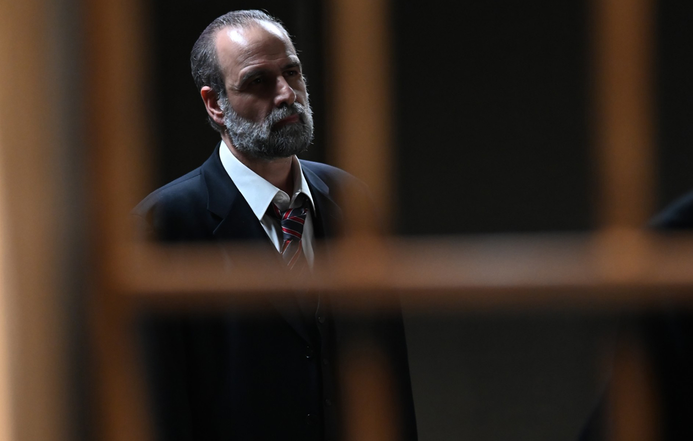 «Άγιος έρωτας»: Ο Μαρκόπουλος συλλαμβάνεται ξανά και η Χριστίνα παλεύει να επιβιώσει μέσα στη φυλακή