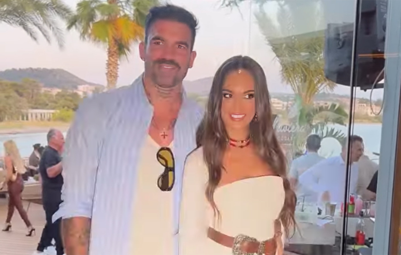 Ρία Ελληνίδου: H επίσκεψη στο κατάστημα του Δημήτρη Αλεξάνδρου &#8211; Δείτε το βίντεο