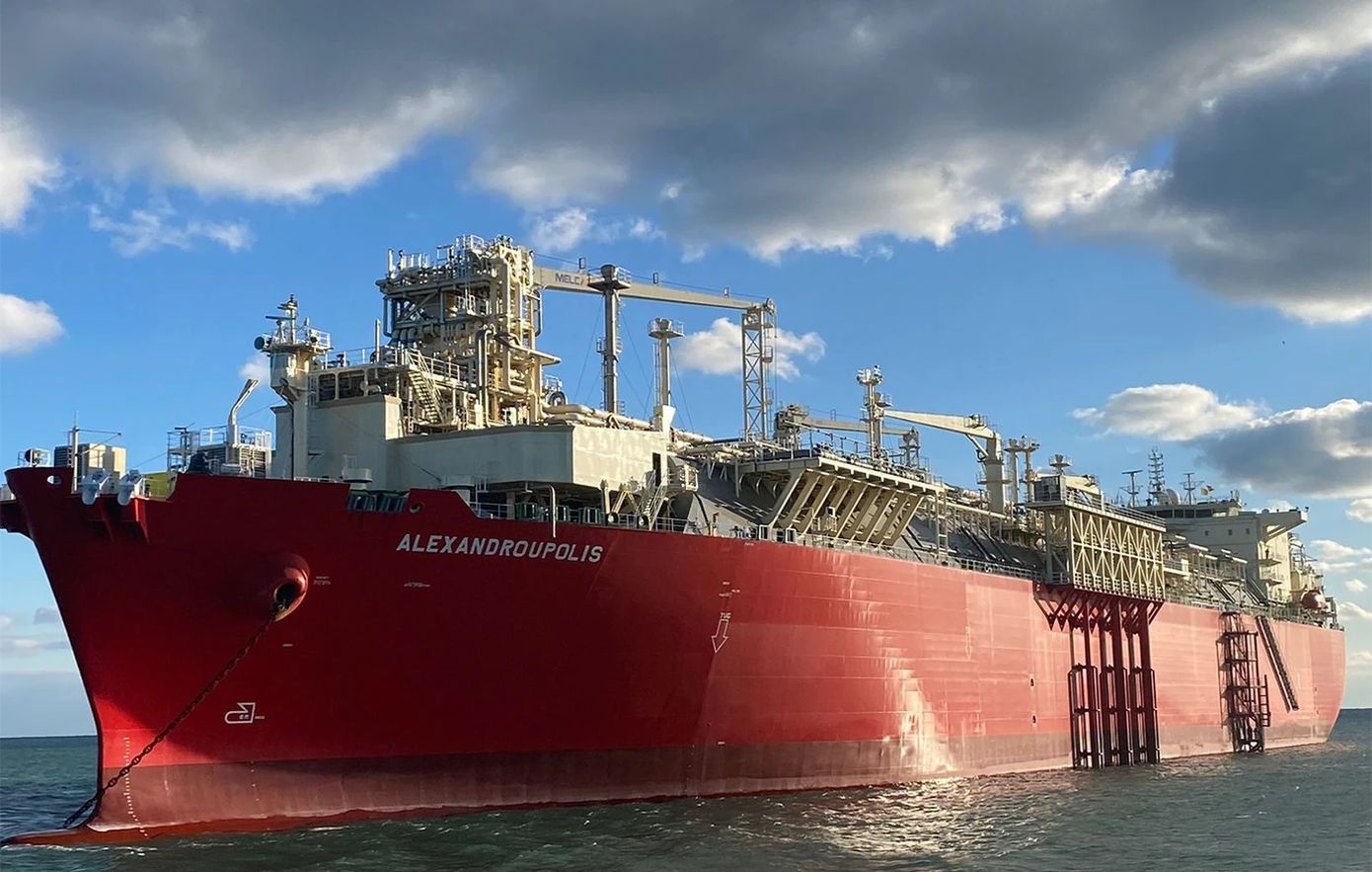 «Θράκη FSRU»: Τα σχέδια της Gastrade για δεύτερο FSRU στην Αλεξανδρούπολη