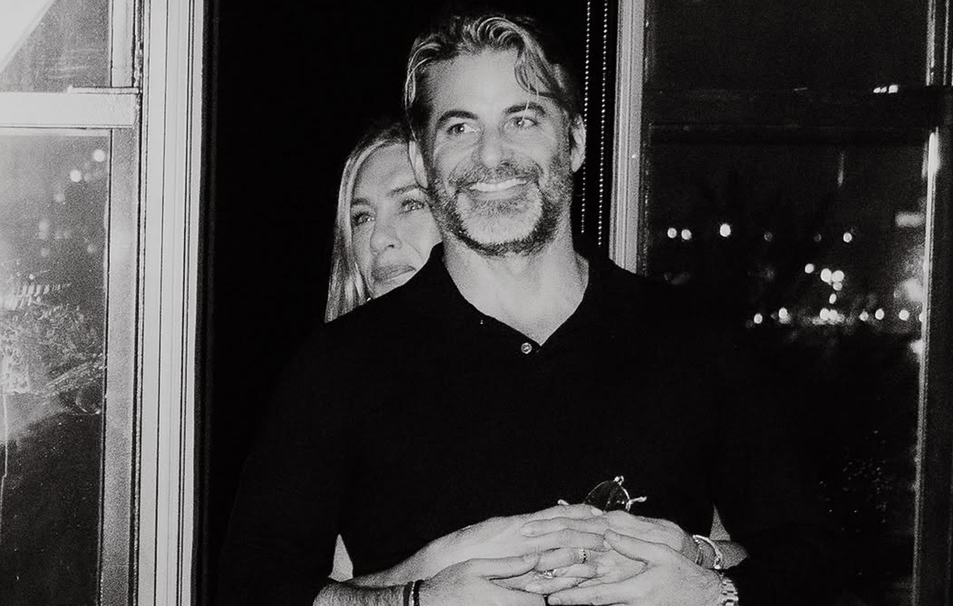 Τζένιφερ Άνιστον: Η επίσημη επιβεβαίωση της σχέσης με τον Τζιμ Κέρτις μέσω Instagram