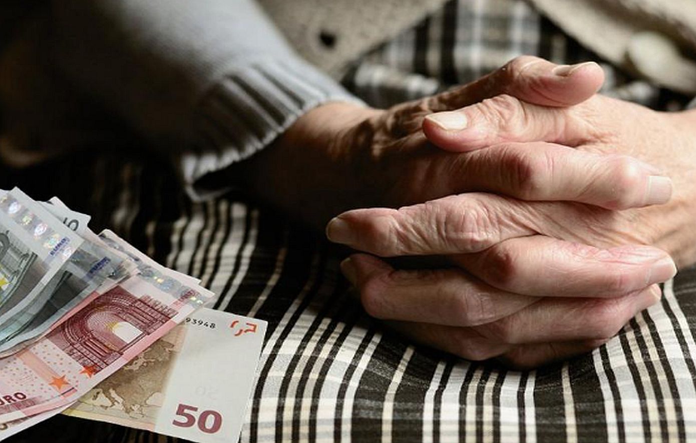 Ασφαλιστικά Ταμεία: Μειωμένο πλεόνασμα λόγω αυξημένων συνταξιοδοτικών δαπανών και επιδοματικών υποχρεώσεων