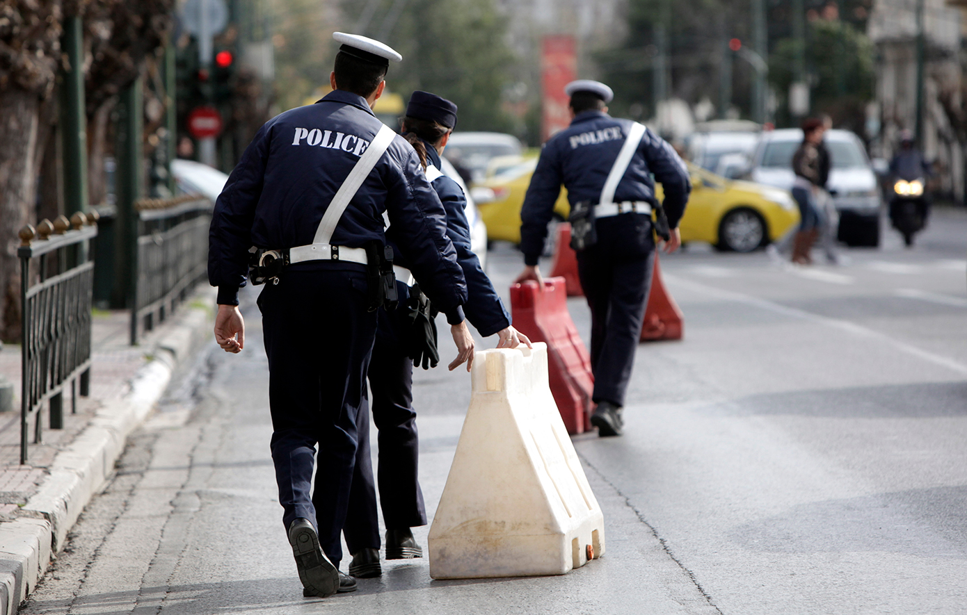 Κυκλοφοριακές ρυθμίσεις σήμερα στο κέντρο της Αθήνας λόγω της Ημέρας των Ενόπλων Δυνάμεων