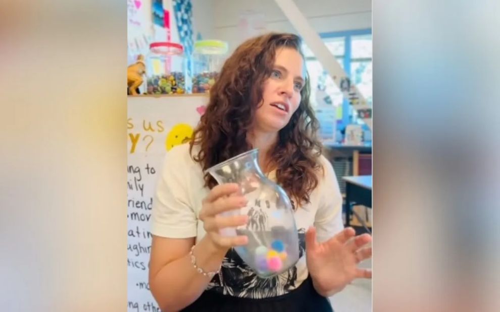 Αυτό το βάζο έμαθε στα παιδιά πώς να νιώθουν τη θλίψη &#8211; Γιατί συγκίνησε όλο το διαδίκτυο