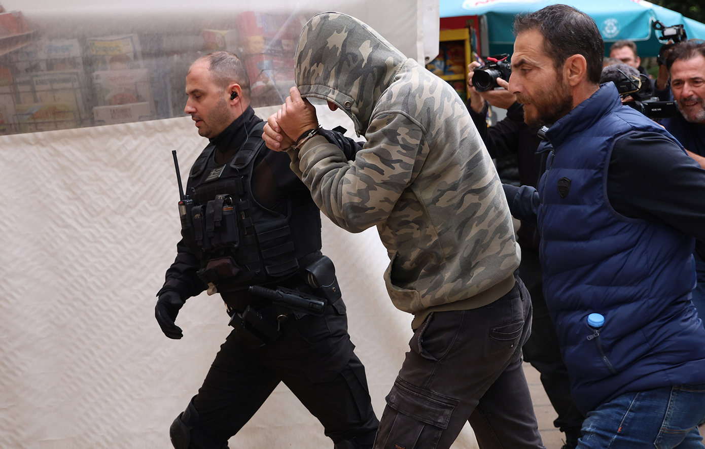 Μακελειό στα Βορίζια: Ο 23χρονος αρνείται κάθε εμπλοκή για τη βόμβα στο σπίτι των Φραγκιαδάκηδων &#8211; «Βρισκόταν σε έναν γάμο εκείνο το βράδυ»