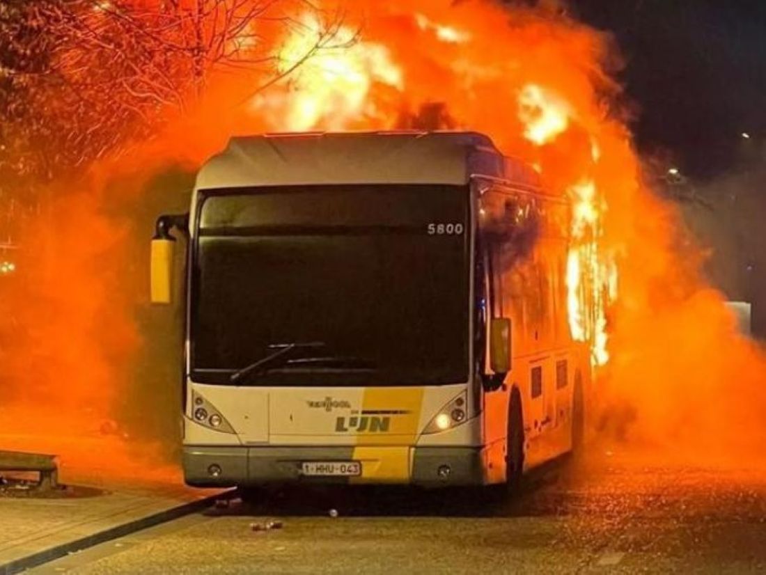 Φωτιά σε λεωφορείο οπαδών πριν το Μπριζ &#8211; Μπαρτσελόνα &#8211; Συνελήφθη ύποπτος