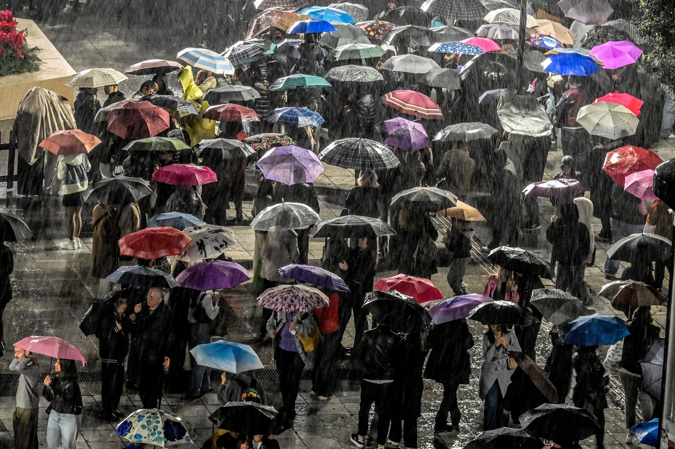 Η Αττική στη δίνη νέου κύματος κακοκαιρίας – Σφοδρή βροχόπτώση σε αρκετές περιοχές