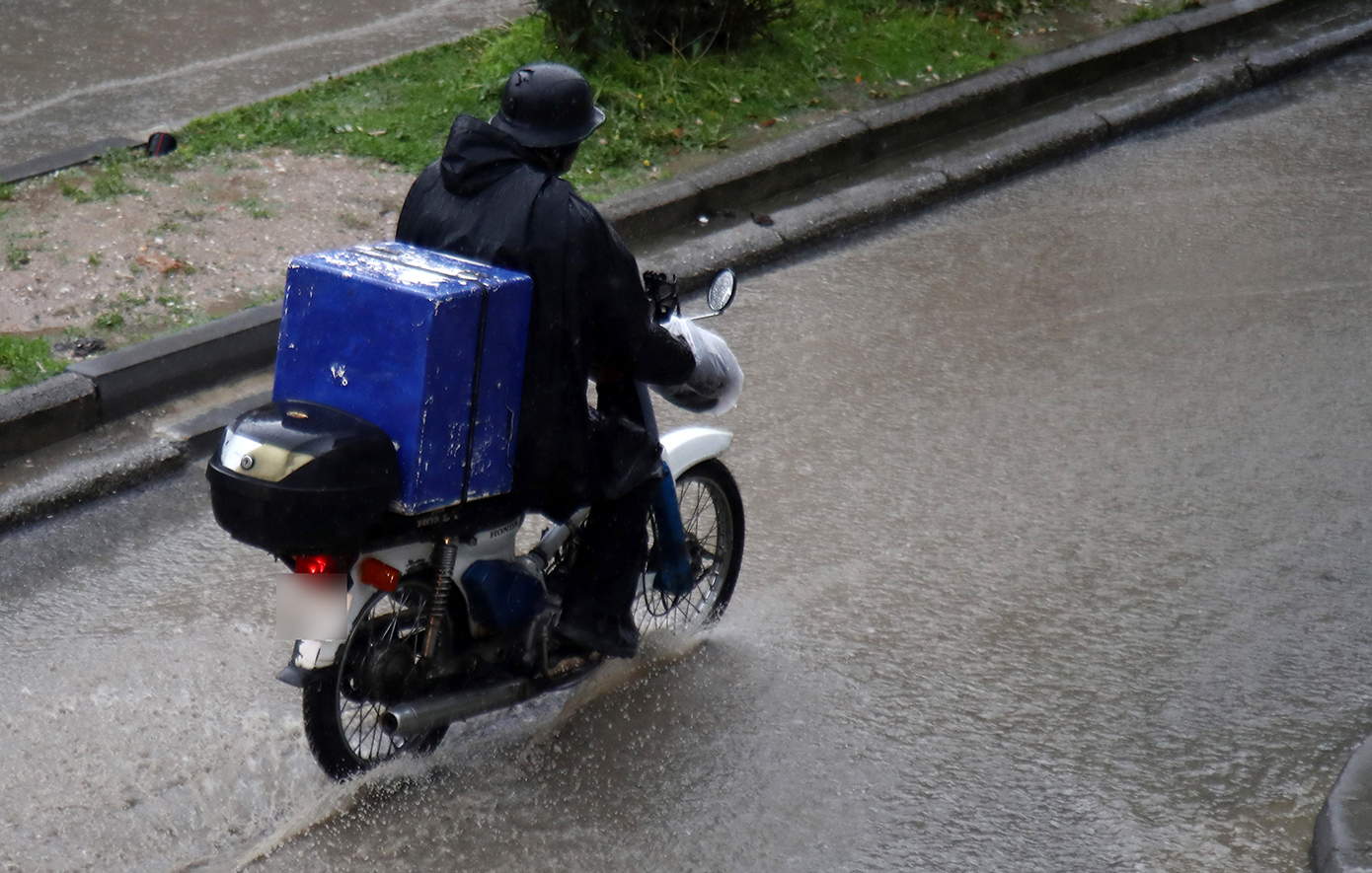 Πώς οι εργαζόμενοι θα προστατευτούν από την κακοκαιρία &#8211; Οδηγίες της ΓΣΕΕ