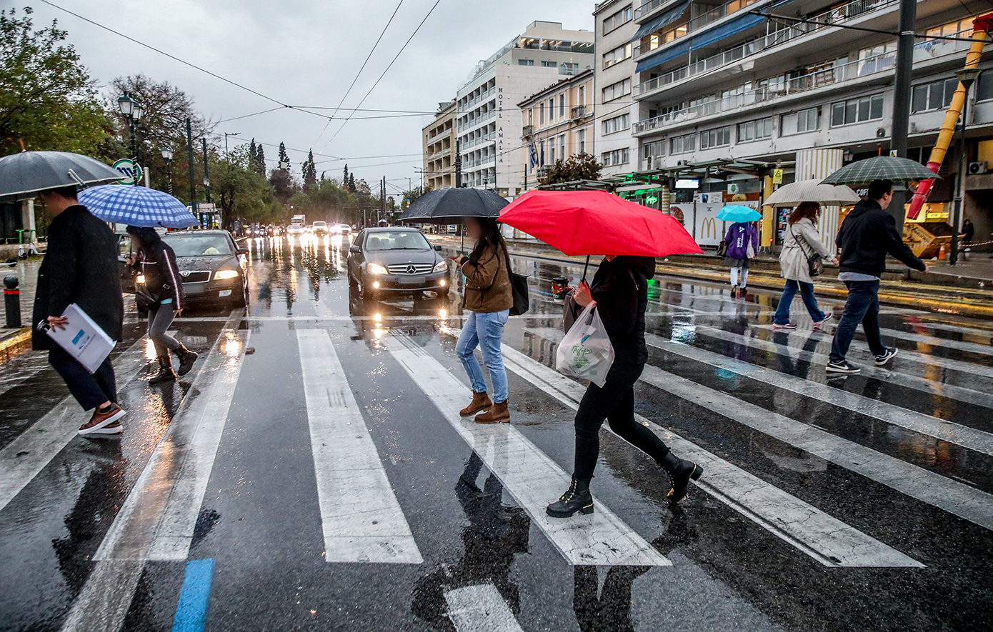 Νέα κόκκινη προειδοποίηση για την κακοκαιρία Byron: Πού θα χτυπήσει τις επόμενες ώρες &#8211; Τι θα συμβεί στην Αττική