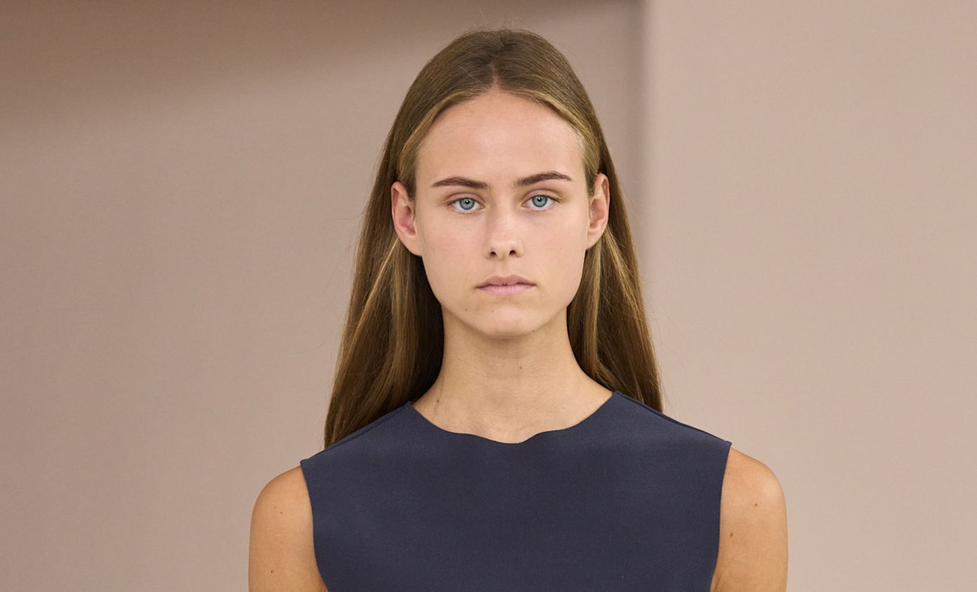 Το οργανικό ίσιωμα είναι η νέα λύση για όσες θέλουμε λεία, απαλά και υγιή μαλλιά χωρίς τη χρήση χημικών