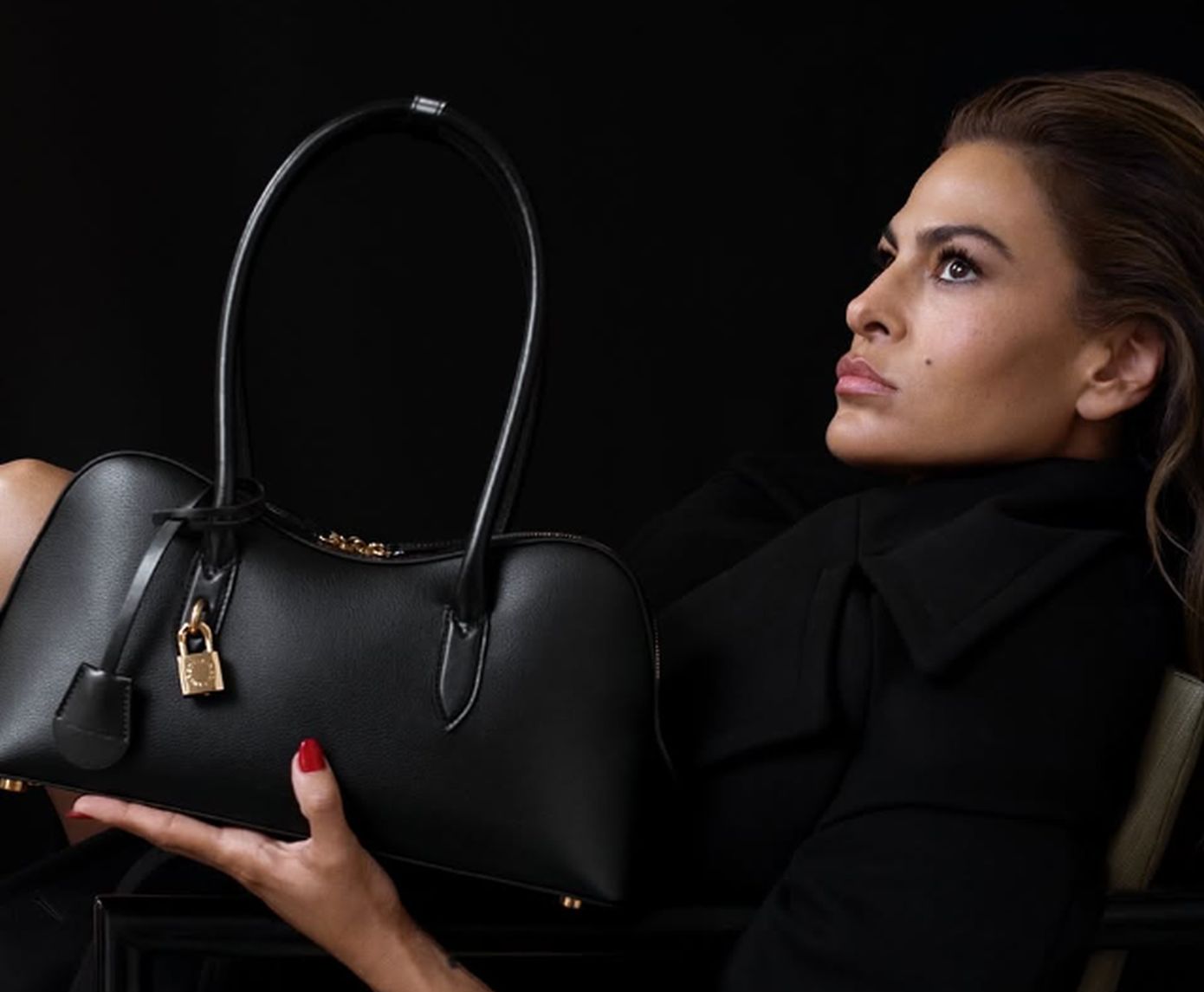 H Stella McCartney λανσάρει την Ryder μια νέα it bag με μούσα την Eva Mendes