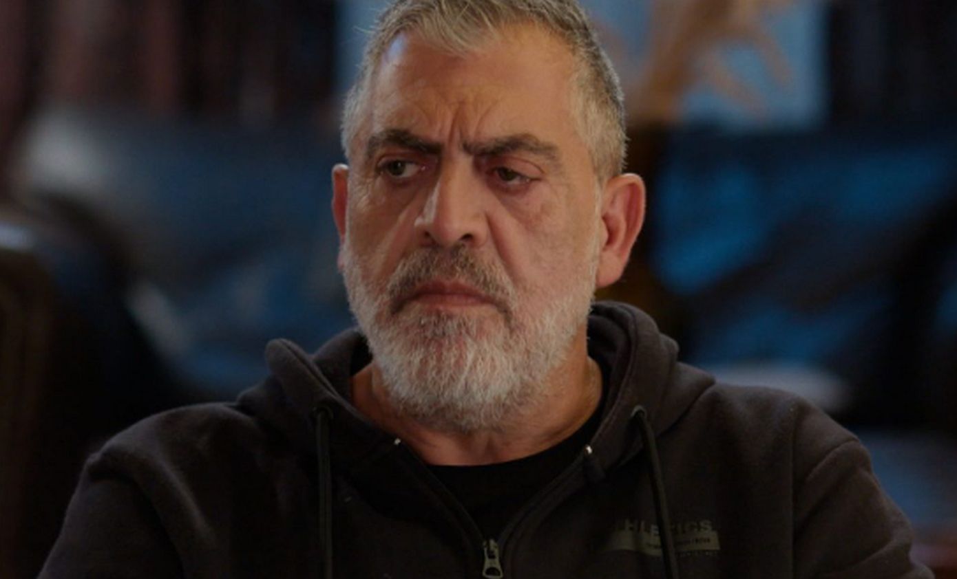 Η γη της ελιάς: Ο Δημοσθένης παλεύει για τη ζωή του, ύστερα από επίθεση που δέχτηκε