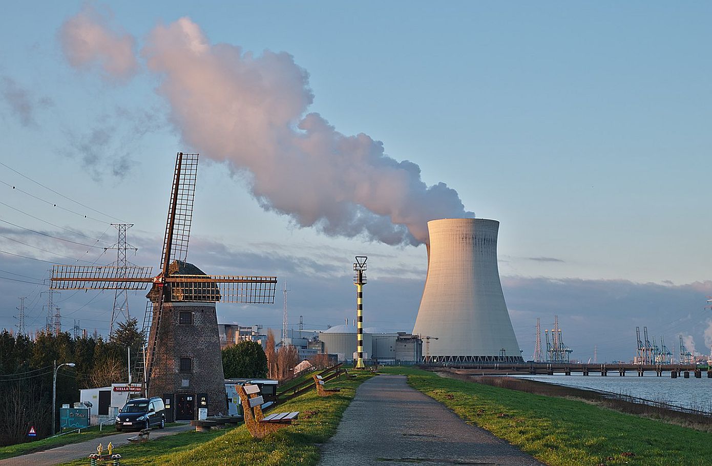 Βέλγιο: Τρία μη επανδρωμένα αεροσκάφη θεάθησαν πάνω από πυρηνικό εργοστάσιο