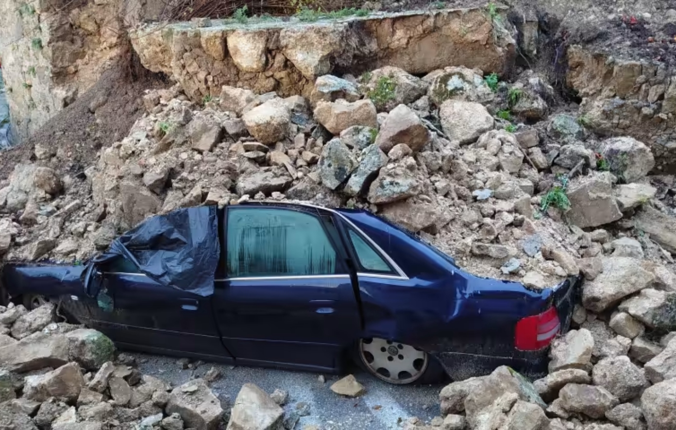 Σοβαρές ζημιές από την κακοκαιρία σε Ήπειρο, Καστοριά και Κέρκυρα – Πλημμύρες, κατολισθήσεις και υπερχείλιση ποταμών