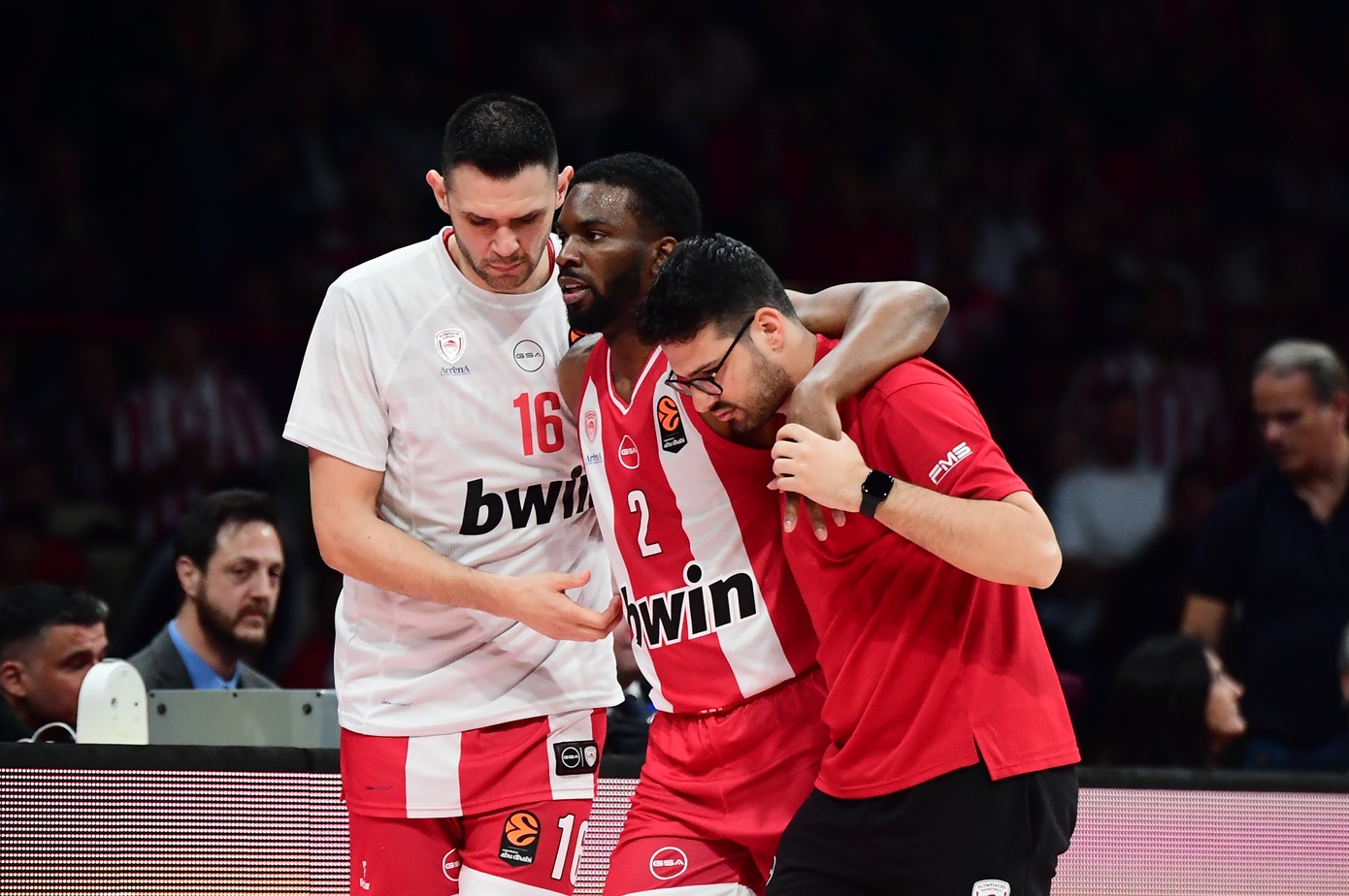 Μήνυμα στήριξης στον Κίναν Έβανς από τον Ολυμπιακό: «Μείνε δυνατός και επέστρεψε δυνατότερος»