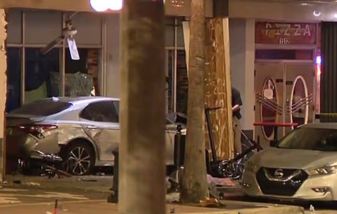 Σοκαριστικό δυστύχημα στη Φλόριντα: Αυτοκίνητο έπεσε σε γκέι μπαρ, τουλάχιστον 4 νεκροί και 11 τραυματίες